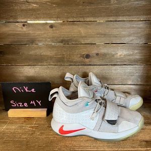 Childrens Nike Paul George Playstation 2.5 Wolf Gray Basketball Shoes Size 4‎ Y
